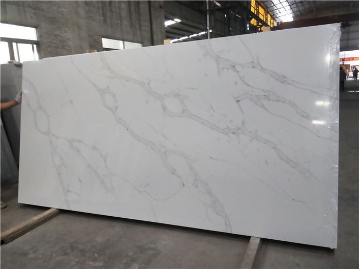 Złoty kwarc Calacatta