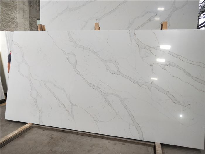 calacatta gold quartz kitchen island