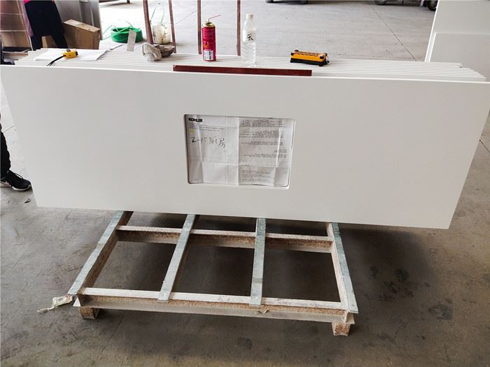 Cloud white quartz with sink
