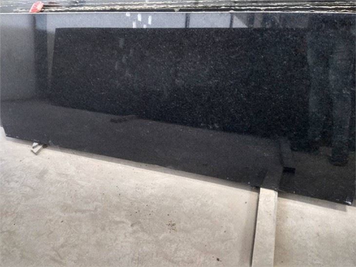 Black-Pearl-Polished-Granite-Countertops-for-Kitchen