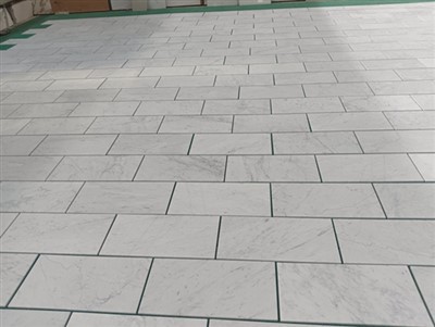 Szlifowana płytka metra Carrara